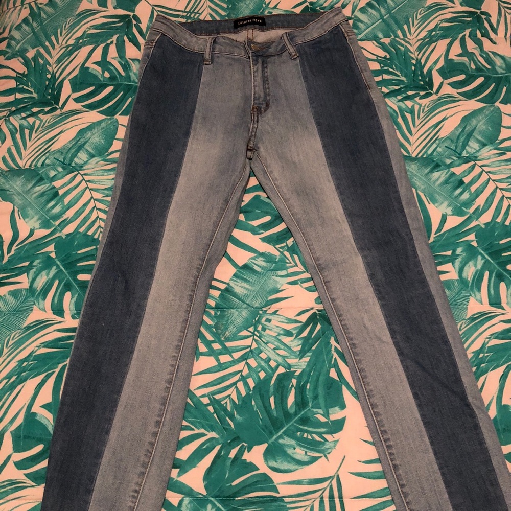 FashionNova Vintage-Style Mom Jeans w/ Denim Panel